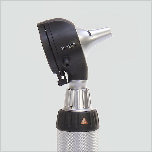 Set Oftalmoscopio-Otoscopio Heine K-180, con Juego de Espéculos, en Estuche Rígido