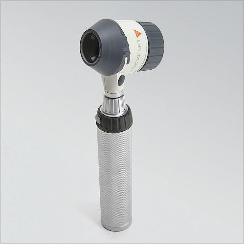Equipo Heine DELTA 20 T con BETA L / NT 300, incluye el cabezal de dermatoscopio DELTA 20 T, disco de contacto con escala, mango recarg BETA L, Li-ion