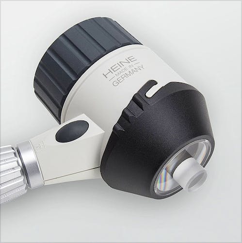 Equipo Heine DELTA 20 T con BETA L / NT 300, incluye el cabezal de dermatoscopio DELTA 20 T, disco de contacto con escala, mango recarg BETA L, Li-ion