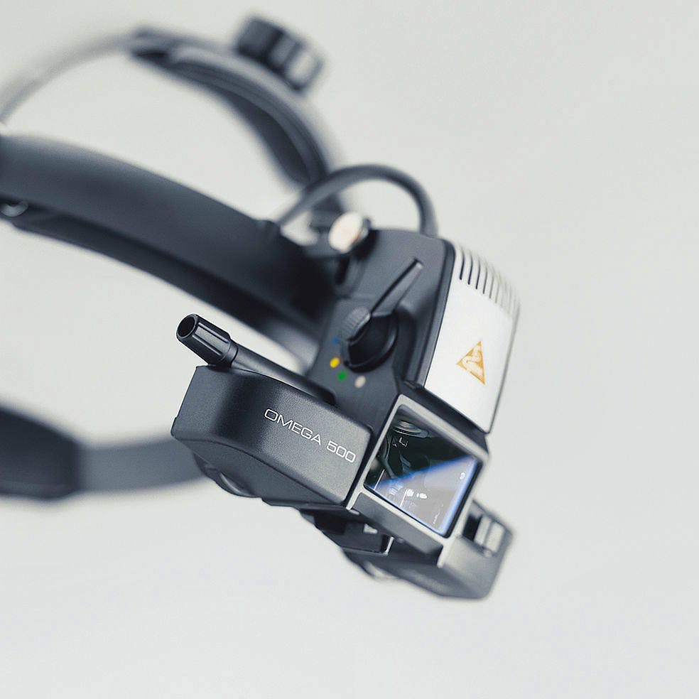 Oftalmoscopio Heine Indirecto Omega500 LED con Casco Frontal + 2 Depresores Esclerales, 1 Lupa AR20D, Espejo Coobservador, mPack
