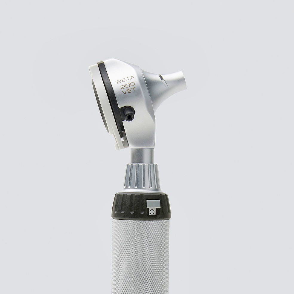 Set Oftalmoscopio-Otoscopio Heine Beta 200 con Mango a Pilas, en Estuche Rígido