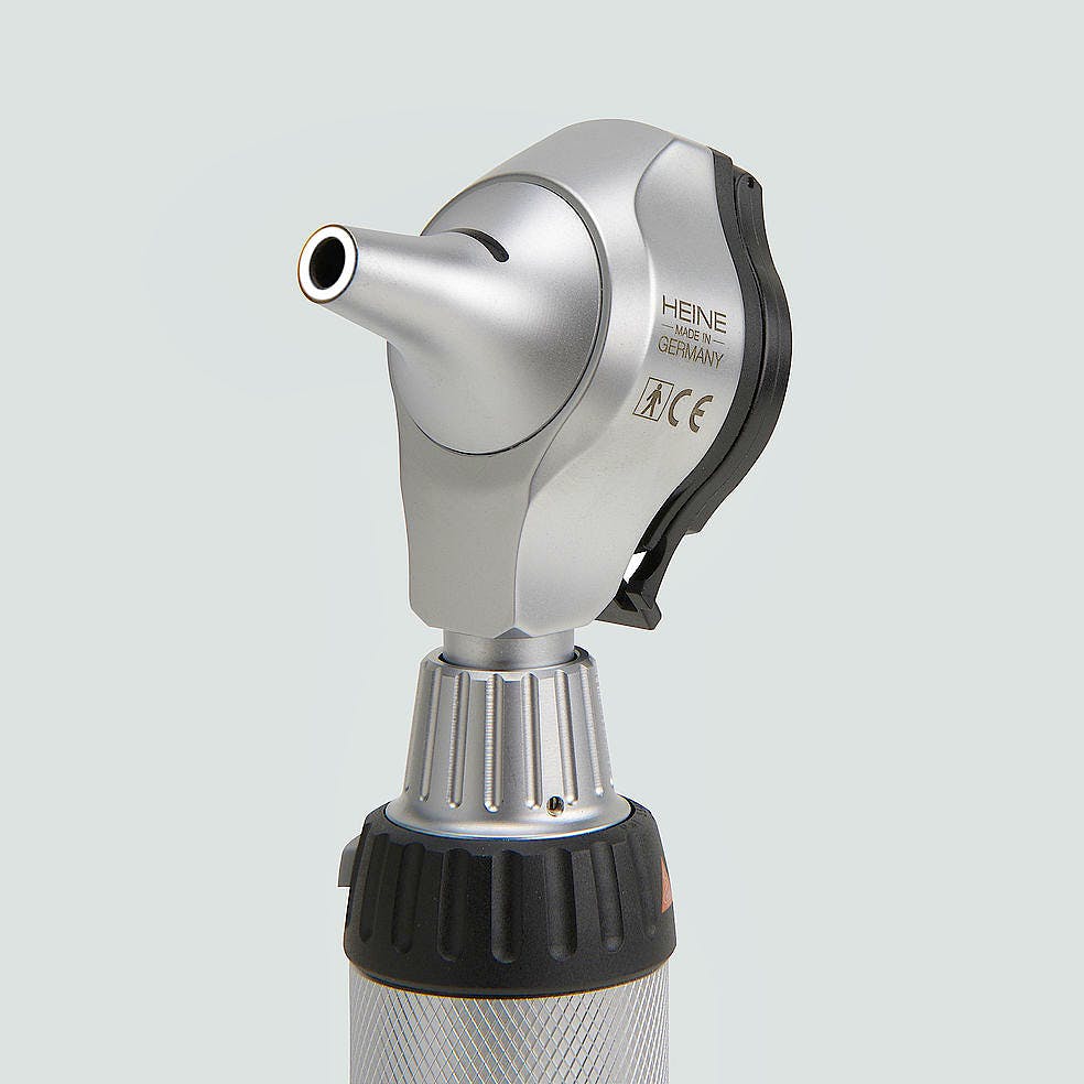 Otoscopio Heine Beta400 F.O. 2,5 V. con 4,2 X Aumentos