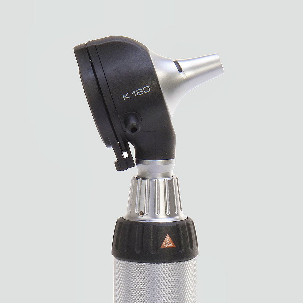 Oftalmoscopio Heine K-180 2,5 V., con Mango a Pilas