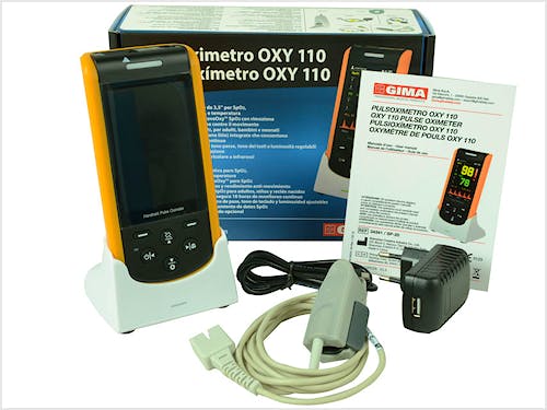 Pulsioxímetro de Dedo GIMA Oxy-110, Kit con Sensor Adultos Incorporado + Bateria Recargable + Base para Carga