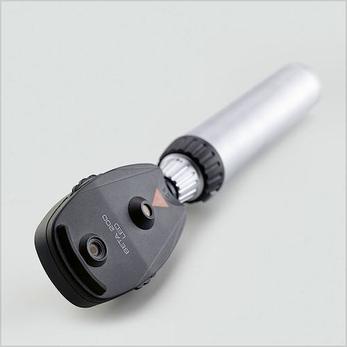 Set Oftamoscopio-Otoscopio Heine Beta 200 LED, Mango Recargable Beta 4 USB, con Cable y Enchufe a Red, en Estuche Rígido